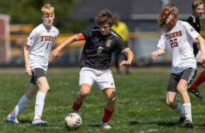 Crestwood soccer hangs on to beat Newton Falls