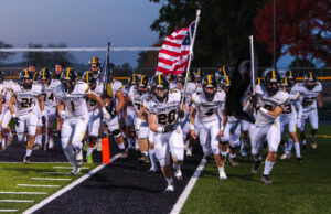 Garfield G-Men football rally to top Crestview