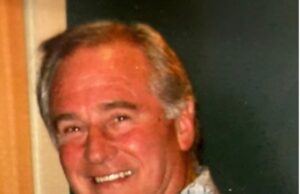 Robert Derwood Hoff
